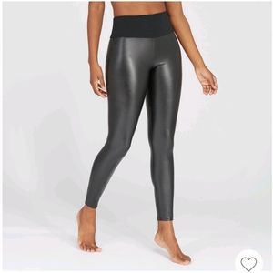 NWT Assets by Spanx All Over Faux Leather Shaping Leggings Size 1X Tummy Control
